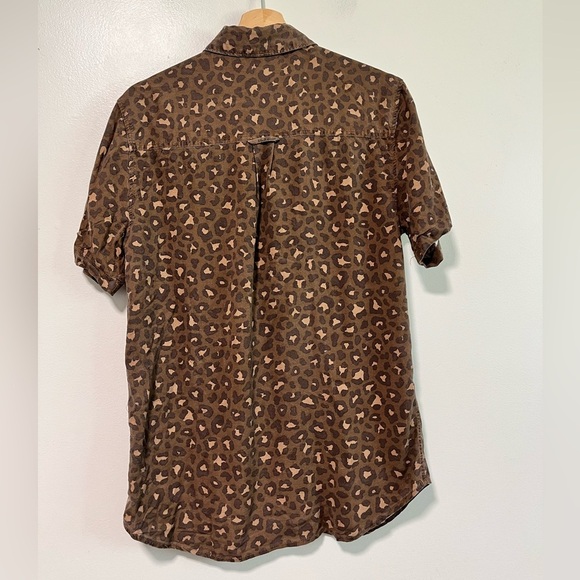 Vintage Re-Mastered Leopard Print Button-Up Shirt Unisex XS - Picture 9 of 13